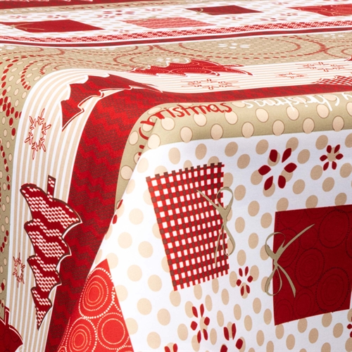 Textiel wasdoek met acrylcoating - 30 meter op rol - Met kerstmotief - Kerstbomen en cadeaus - 140 cm brede textieldoek